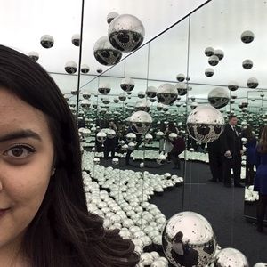 Meet your Posher, Andrea